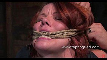 Lilla obtiene su clítoris follada y objeto de burlas XVIDEOS