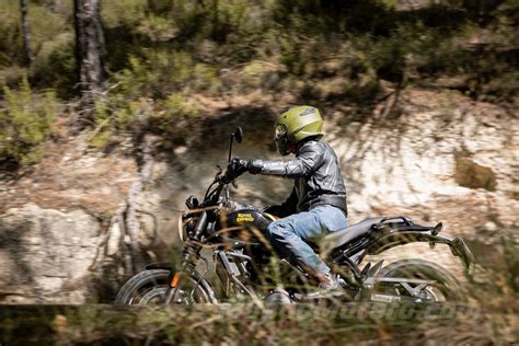 Prueba Royal Enfield Guerrilla 450 La Nueva Naked Apta Para El A2 MundoMotero