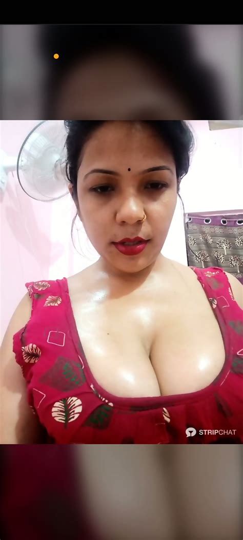 Indian Big Boobs Hot Bhabhi With Red Nighty
