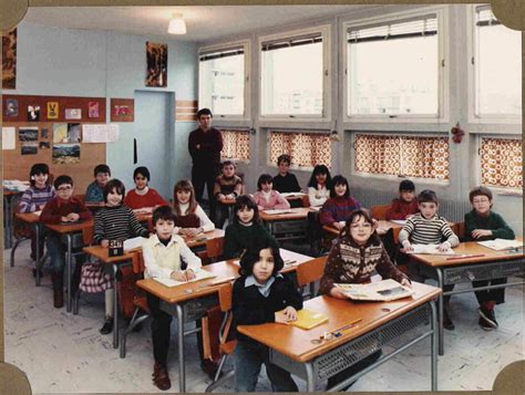 Photo De Classe CE2 De 1982 ECOLE LOUIS PERGAUD Copains D Avant