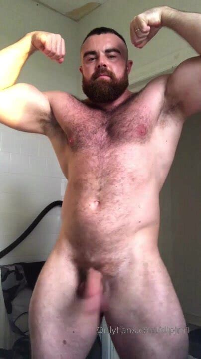 Muscle Bear Shows His Naked Body Thisvid