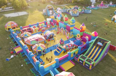 Worlds Biggest Bouncy Castle Returns To Edmonton This Summer Events