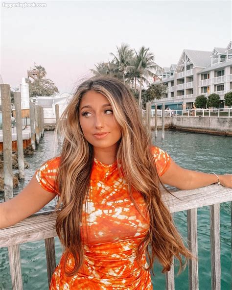 Julia Olivia Nude OnlyFans Leaks Fappening FappeningBook