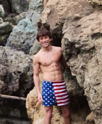 NYSocBoy S Beefcake And Bonding Skyler Gisondo S Hot H Ng Photos Part 2 Grimacing At Girls