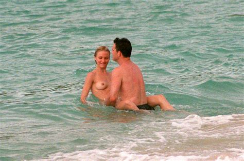 Naked Cameron Diaz In Beach Babes