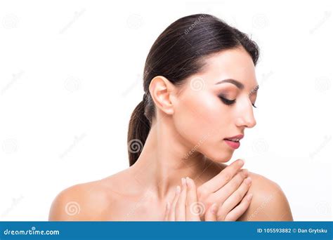 O Fim Acima Do Retrato Da Jovem Senhora Bonita Pele Pura Limpa E O Nude Natural Comp Em