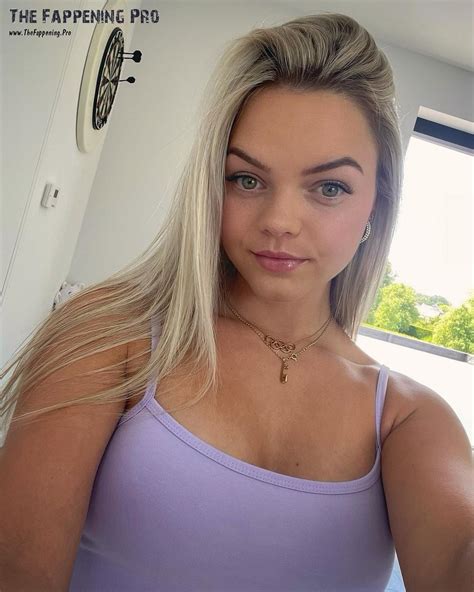 Loena Hendrickx Nude Skater 44 Photos The Fappening