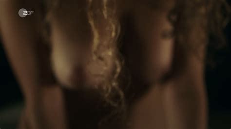 Nude Video Celebs Amanda Da Gloria Nude Winterherz Tod In Einer Kalten Nacht