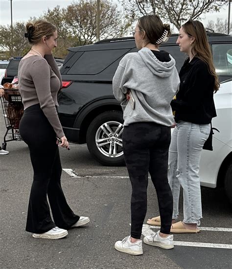 Busty College Girls With Great Ass In Leggings Spandex Leggings Yoga Pants Forum