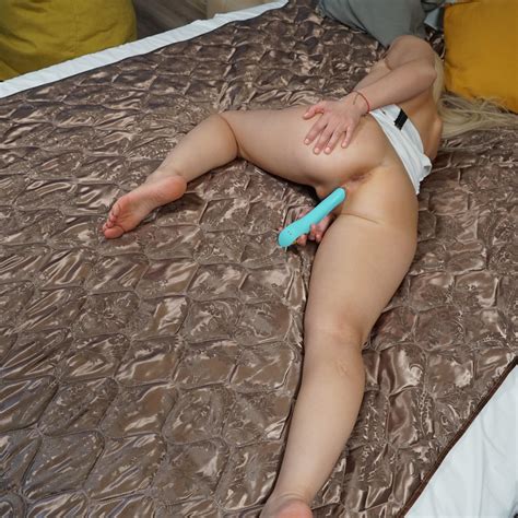 Jessika Blond Plays With Her Dildo Vr Video Vr Porn Galaxy