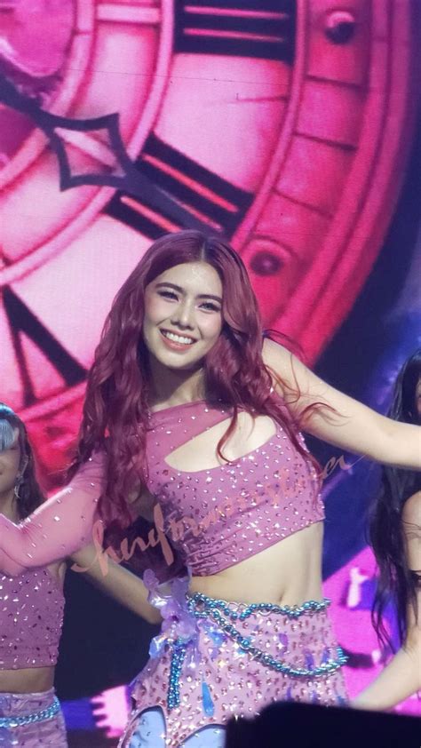 BINI MIKHA Cute Tshirt Designs Pretty Brunette Ulzzang Korean Girl