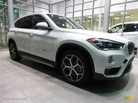 2017 Mineral White Metallic Bmw X1 Xdrive28i 117366002