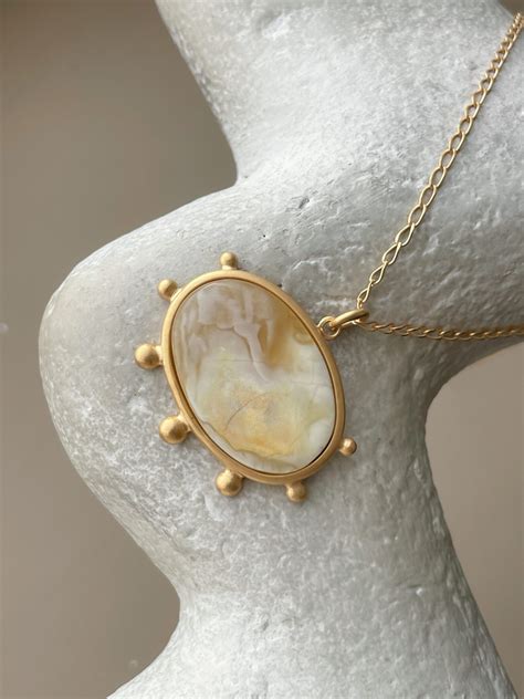 Подвеска из янтаря и серебра купить, цены в интернет-магазине Strelnik ...