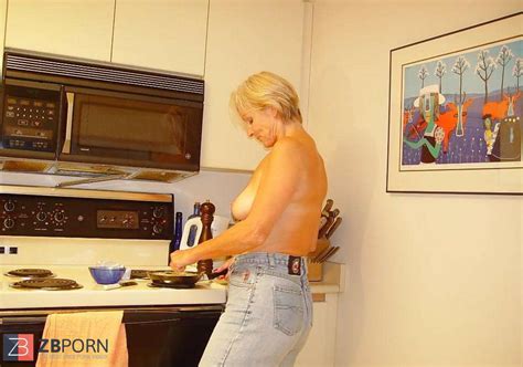 Justine A Mature Blond Complying Breakfast ZB Porn