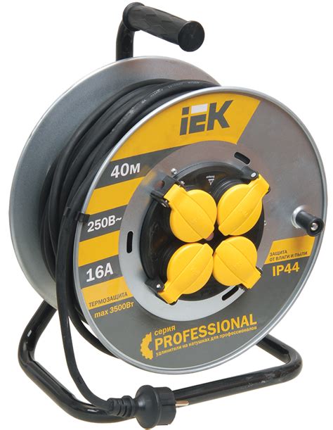 Удлинитель на металлической катушке IEK Professional УК40 с ...