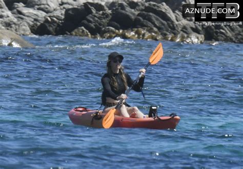 Jessica Biel Sexy Seen Flaunting Her Hot Bikini Body On A Yacht Alongside Justin Timberlake In