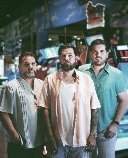 Sex Sodio Sullivan regresan con La vida es un videojuego su cuarto álbum de estudio