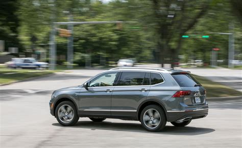 2018 Volkswagen Tiguan Cargo Space And Storage Review Car And Driver