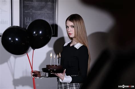 Girl Brings Her Pussy For Creampie As Birthday Treat Pics XHamster