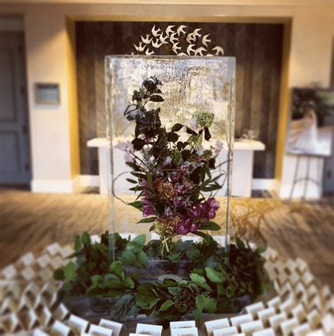 Floral Infused Ice Sculptures: The Perfect Event Enhancement – Full ...