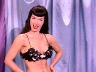 Bettie Page Nua Em Bettie Page The Girl In The Leopard Print Bikini