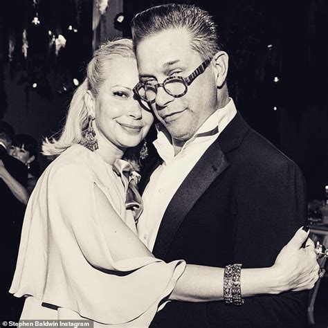 Hailey Bieber Dishes On Sex Life And Threesomes With Husband Justin Bieber Daily Mail Online