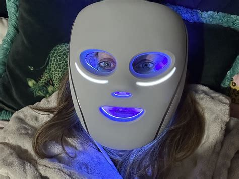 The Shark CyroGlow Mask is my new beauty must-have – here's why | Stuff