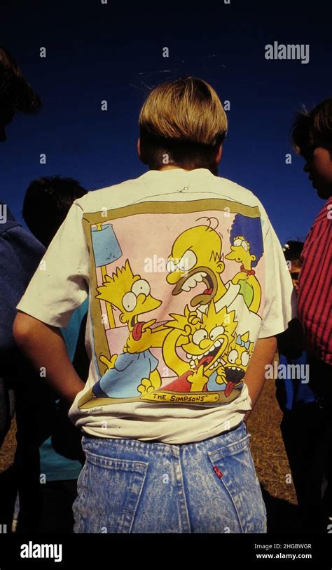 Bart simpson clothes hi-res stock photography and images - Alamy