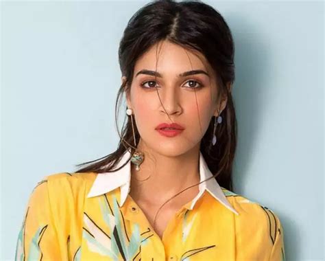 Kriti Sanon Body Measurements Bra Size Height Weight Net Worth Bd