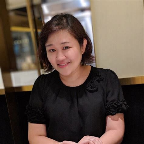 vivian  singapore professional profile linkedin