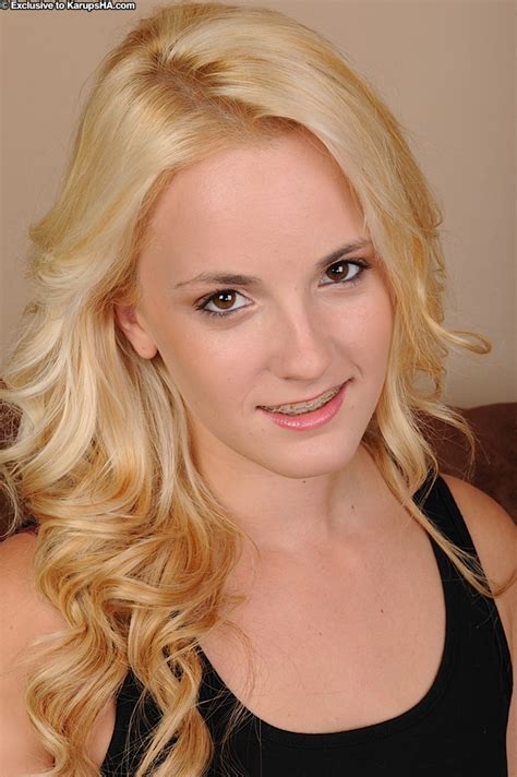 Amateur Teen Babe Sara James Is Fantastically Gifted At Masturbation Porn Pictures XXX Photos