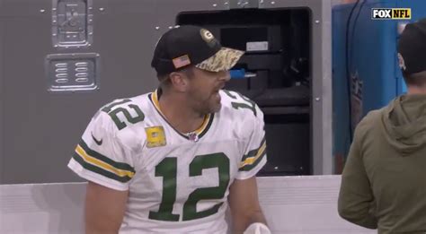 Look Aaron Rodgers Sideline Blowup Video Is Going Viral The Spun