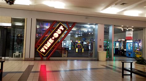 Raw & Real Reflections: Retail, Roadtripping, & Ramblings: NESHAMINY'S