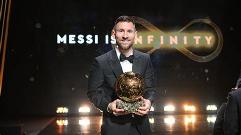 Messi conquista 8ª Bola de Ouro que amplia recorde