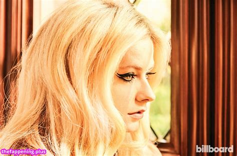 Avril Lavigne AvrilLavigne Nude OnlyFans Photo The