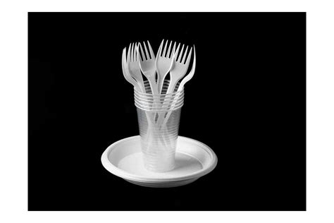 Набор пластиковой одноразовой посуды для пикника Paclan PARTY Classic ...