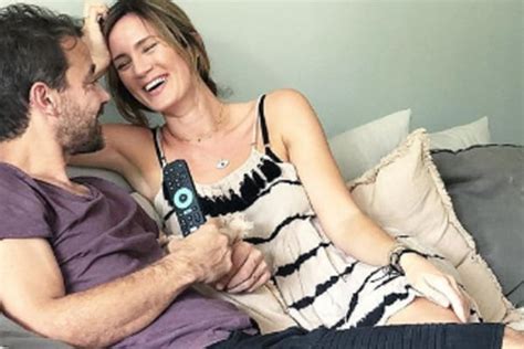 Una diosa Flor Marcasoli desnuda en su producción de fotos más hot Mi novio siempre me dice