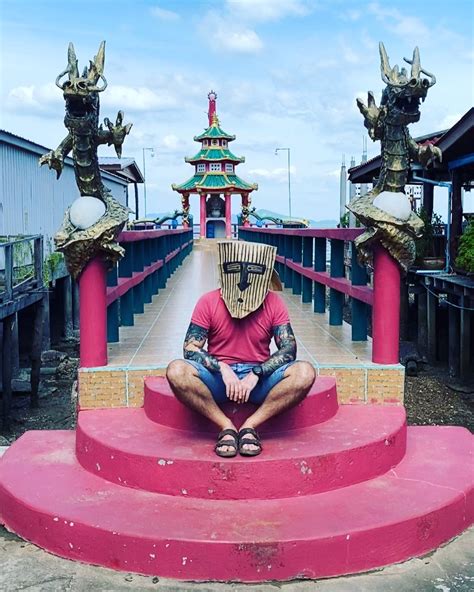 Dildo Baggins Pad Thai Radio Orbit