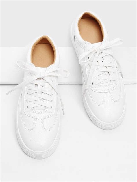 Модные кроссовки со шнуровкой | White sneaker, Sneakers, Slip on sneakers