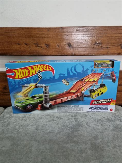 Hot Wheels Lane Elimination Race Hobbies Toys Toys Games On Carousell