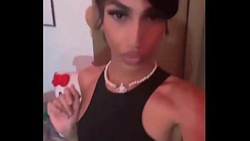 Joven Sissy Tgirl Travesti En Sexy Traje De Animadora Negro Xvideos