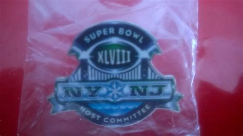 2014 Football Super Bowl Xlviii 48 Ny Nj Host Committee Pin Metlife