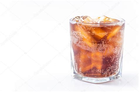 Кола в стекле стоковое фото ©mrsiraphol 40743057