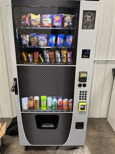 Usi Combo Vending Machine 3589 With Nayax Card Reader Location Also