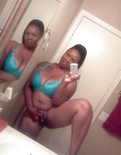 Black Milf Showing PUSSY Porn Pictures XXX Photos Sex Images 955609 PICTOA