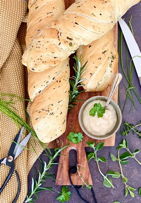 Rezept F R Leckere Baguettes Mit Frischen Kr Utern Backmomente De