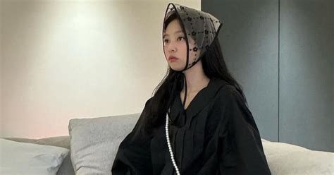 Jennie và hot girl châu Á đang đồng loạt hoá bà cụ non đu trend ngay cho khỏi sống chậm bạn ơi