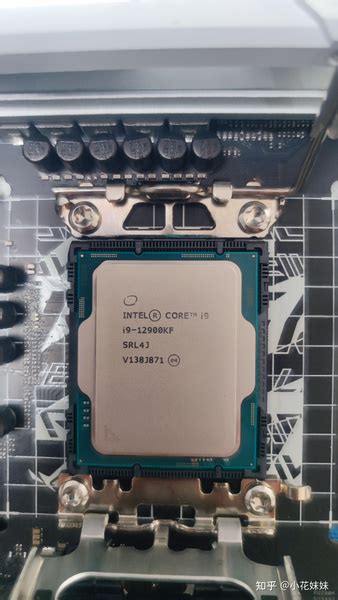 Процессор Intel Core i9 12-го поколения, OEM (без кулера), 16 яд ...