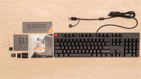 Bàn về bàn phím cơ hot swap đầu tiên trên thế giới Glorious GMMK RGB món quà cho người đam mê