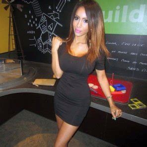 Big Tits And Skinny Waist Porn Pic